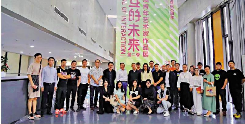 天顺测速：﻿精品荟萃/青年艺术家联展 迎香港回归25周年